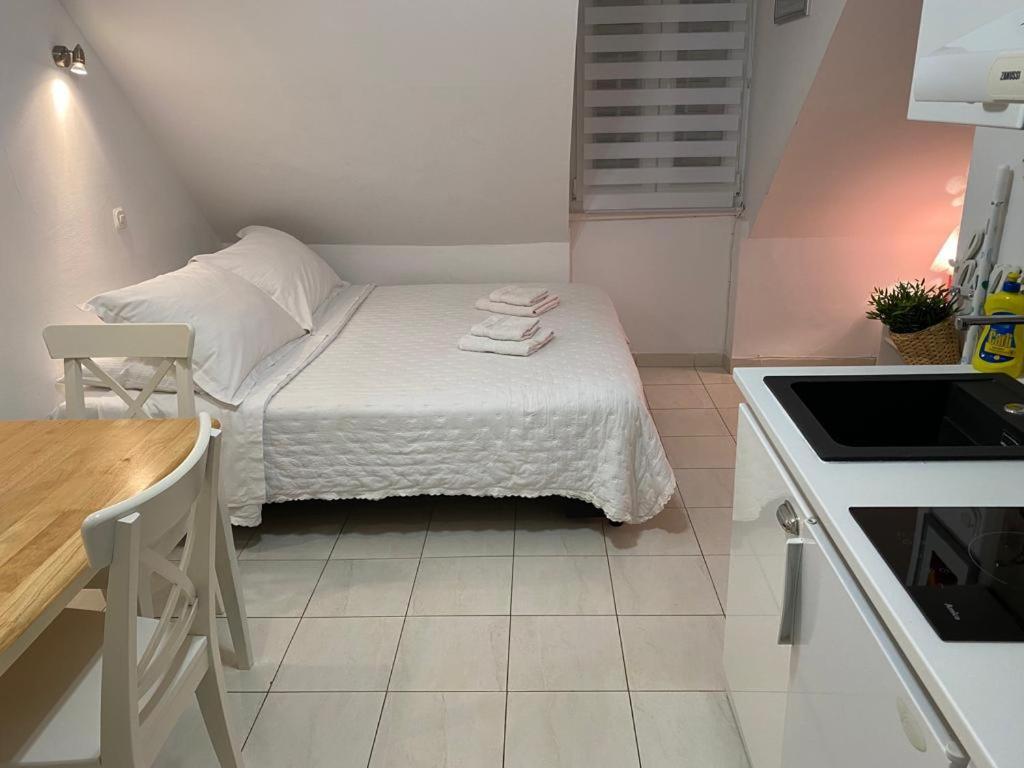 Private In Diocletians Palace Apartment *