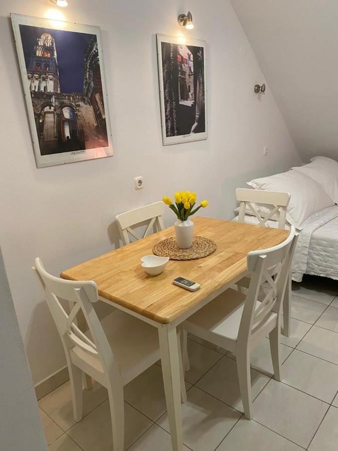 Private In Diocletians Palace Apartment *