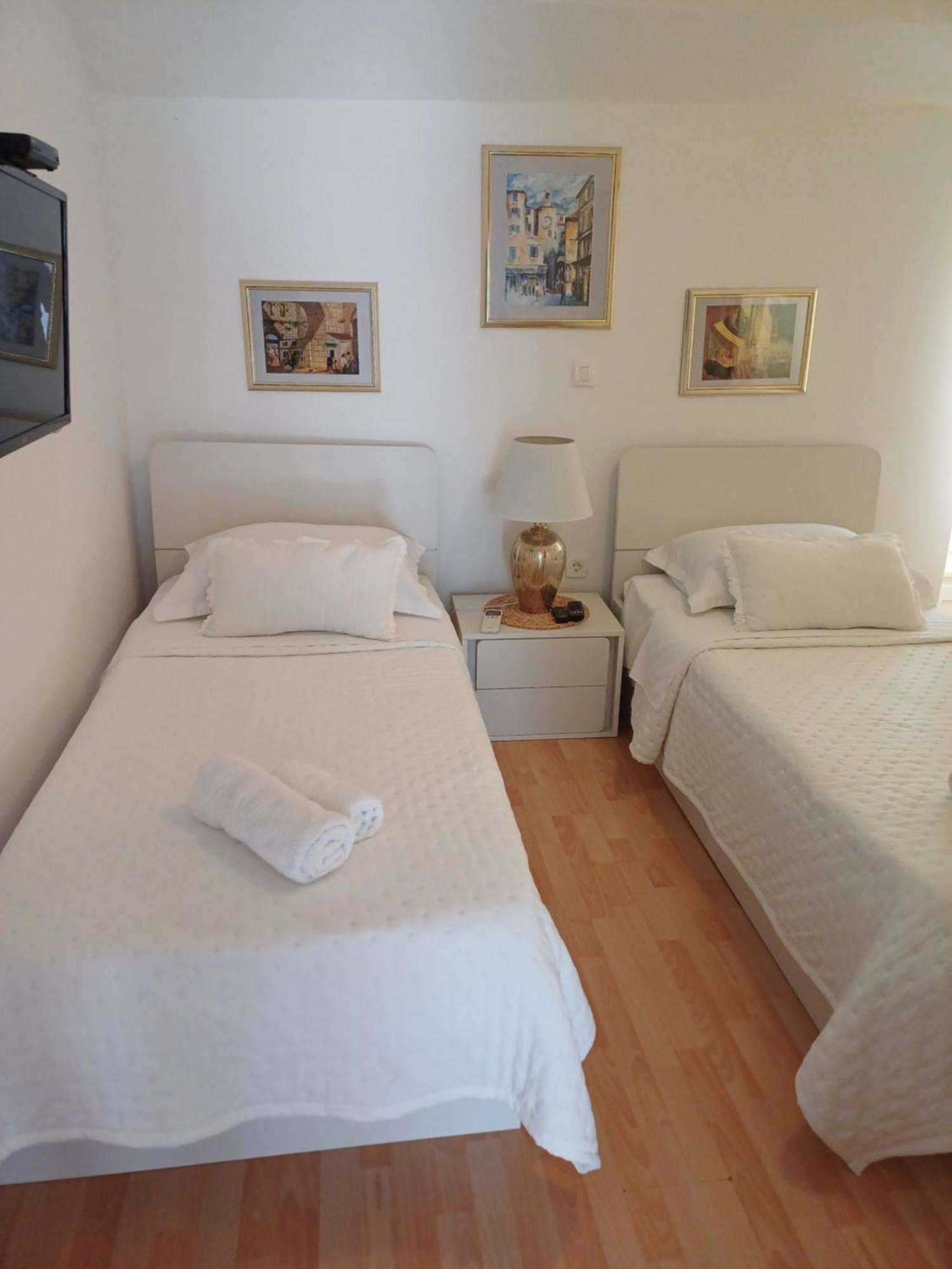 Private In Diocletians Palace Apartament