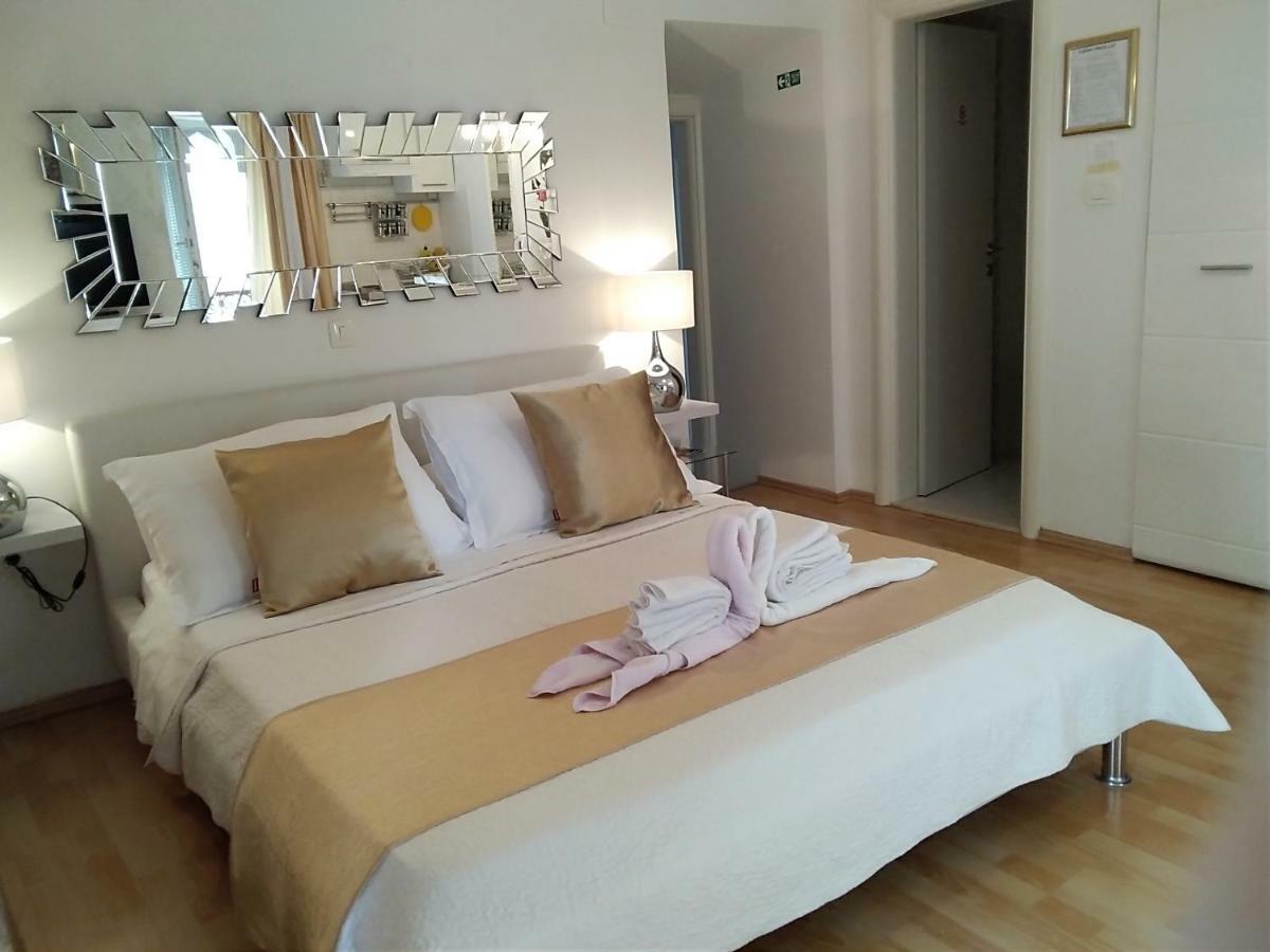 Private In Diocletians Palace Apartment Split