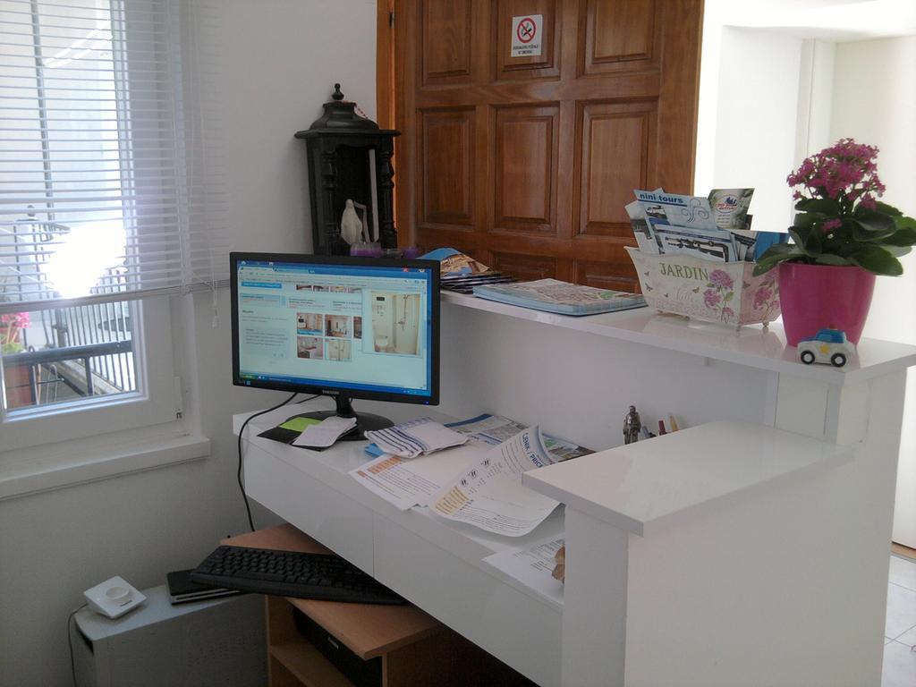 Private In Diocletians Palace Apartment Split