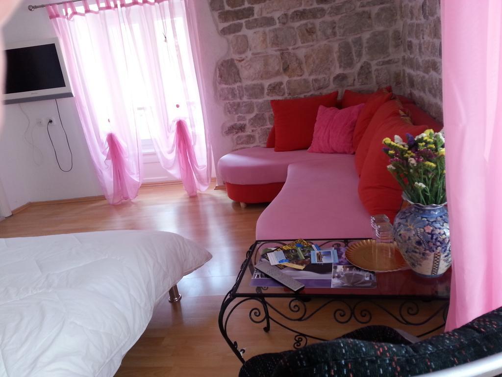 Private In Diocletians Palace Apartment *